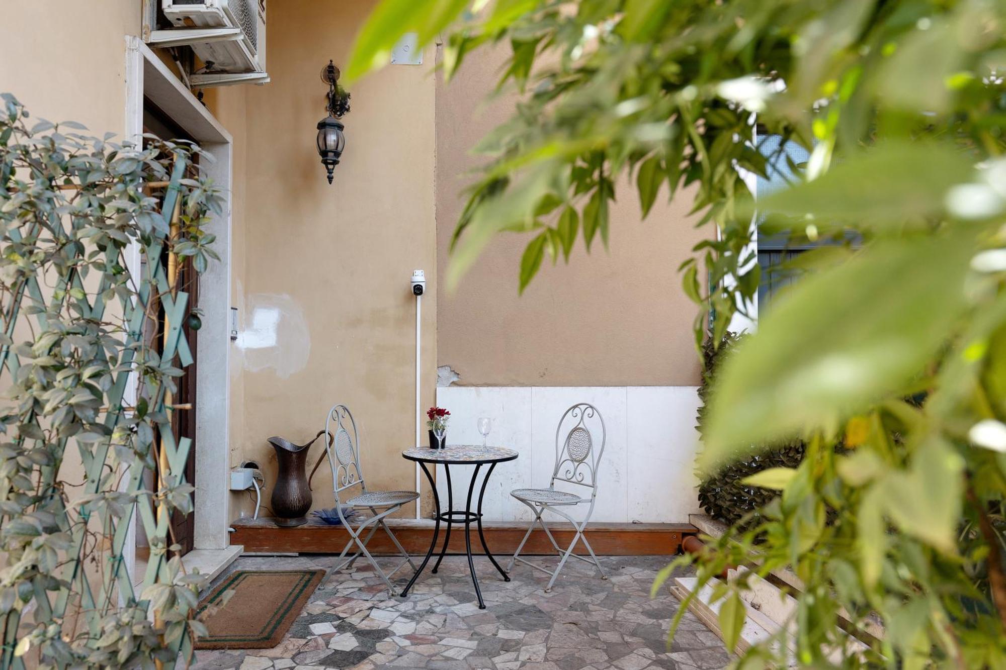 Via T Da Vico 11 House Appartamento