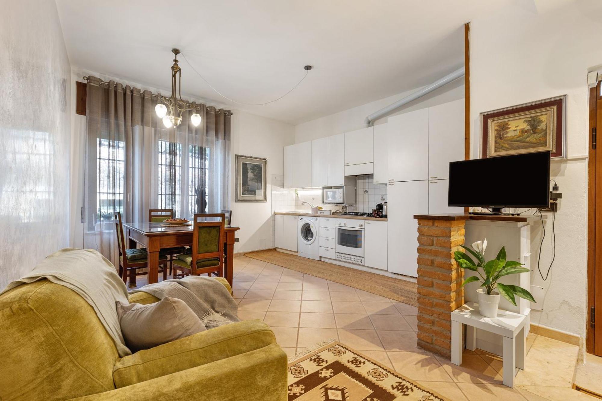 Via T Da Vico 11 House Verona